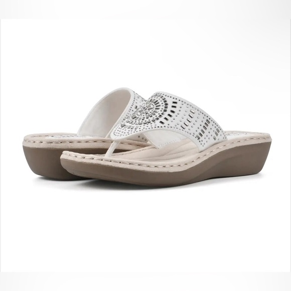NEW - Cienna Wide Sandals from Cliffs by White Mountain - Picture 3 of 3